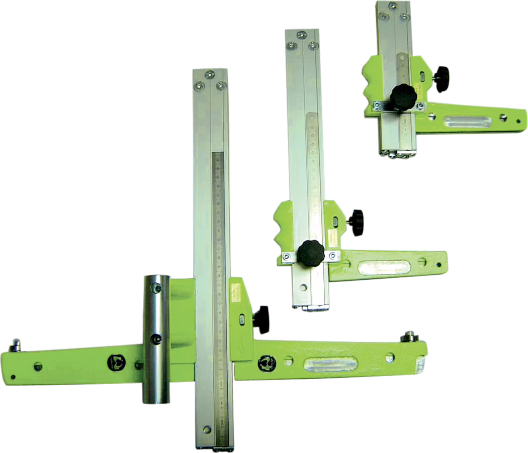 WOLFF_Dummy_13350_13351_13352_strip cutters_2025-08 Close-up of three adjustable guide/fence assemblies designed for workshop jigs, photographed on a white background. Each assembly features an extruded vertical aluminum rail with an engraved metric ruler, a green-painted horizontal steel arm with mounting holes and an integrated bubble level, and black plastic locking knobs for fine adjustment. One assembly includes a cylindrical steel sleeve for attachment to a post; visible hardware includes countersunk screws and carriage bolts. The components show machined edges and anodized or painted finishes; overall impression: a modular, sliding fence or guide system used to set and lock precise positions on saws, routers, drill presses or custom fixtures.